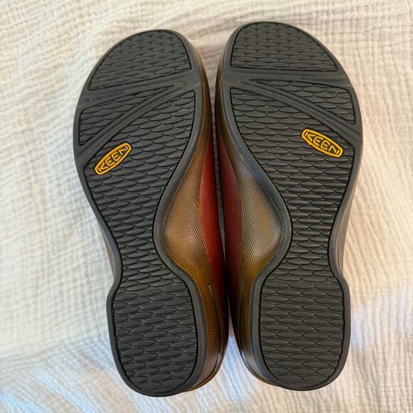 Keen Mora Button Slip On Size 7.5 Brown Leather Wedge Loafer Clog Slip On - Picture 8 of 10